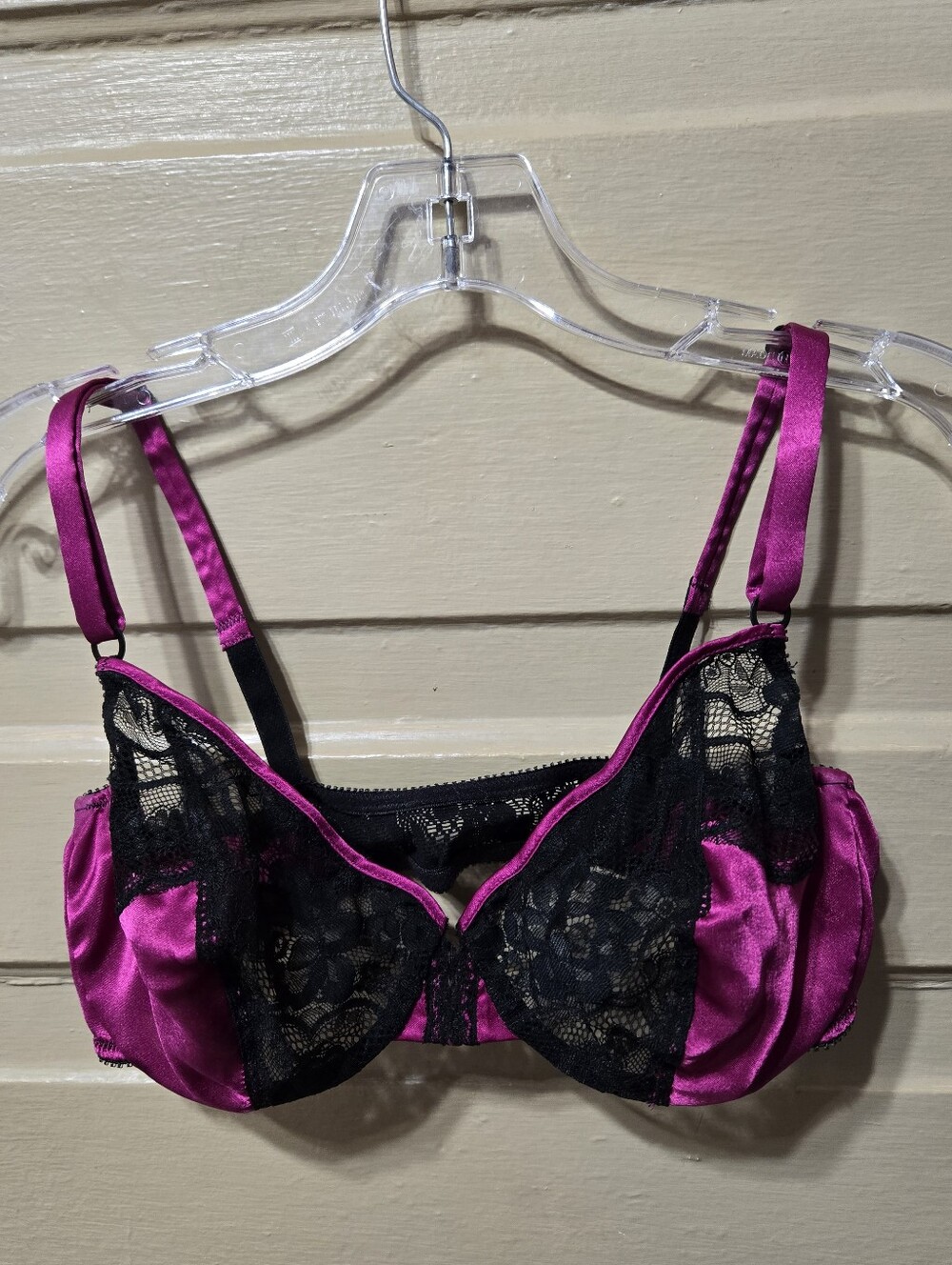 Valentino Intimo Purple Black Lace Front Clasp Bra Size: 36C